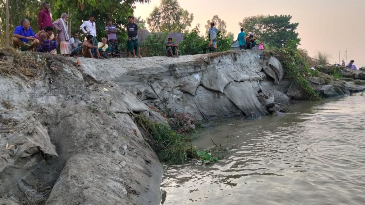 ‘চরের রাজধানী’ কুন্দেরপাড়ায় আবারও নদীভাঙনের হাহাকার