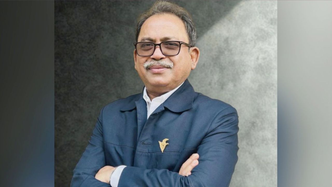 বিএনপির মনোনয়ন ফরম নিলেন মির্জা ফয়সাল আমিন 