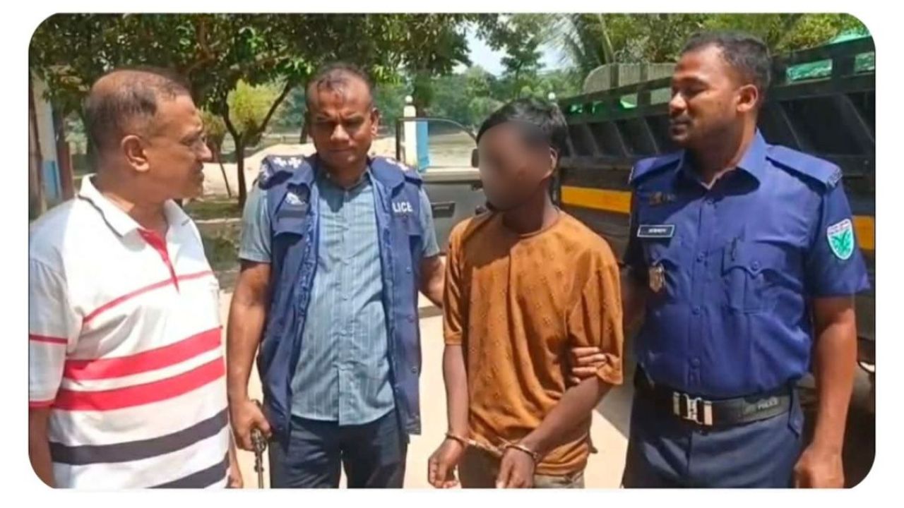 ২৬ লাখ ৮০ হাজার টাকার ভারতীয় বিড়িসহ পিকআপ জব্দ
