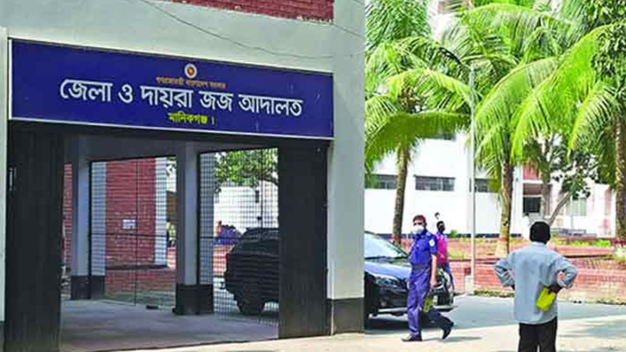 প্রতিবন্ধী মেয়ের সম্পত্তি আত্মসাৎ করলেন মা