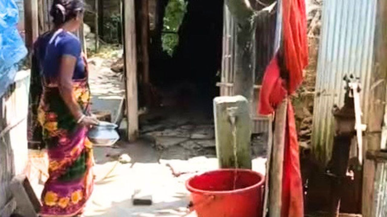 ঠিকাদারের গাফিলতিতে সুপেয় পানি থেকে বঞ্চিত সুন্দরগঞ্জ পৌরবাসী