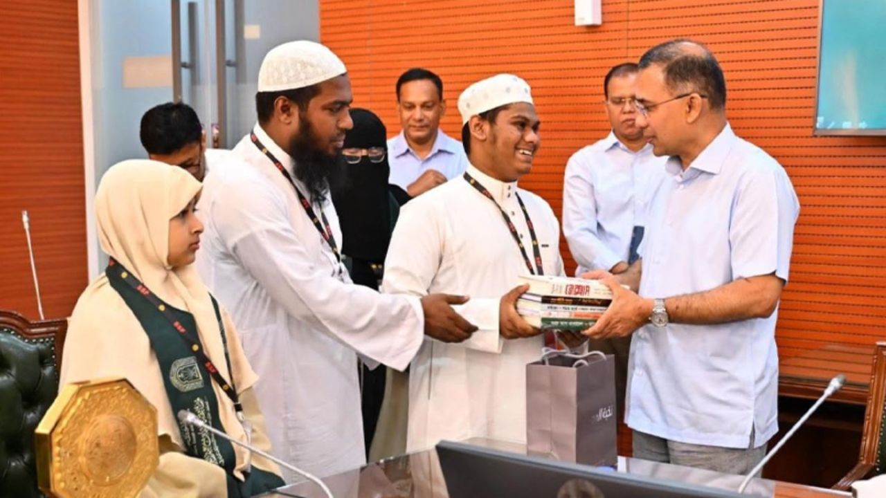 আন্তর্জাতিক কোরআন প্রতিযোগিতায় বিজয়ীদের সংবর্ধনা দিলেন প্রধানমন্ত্রী