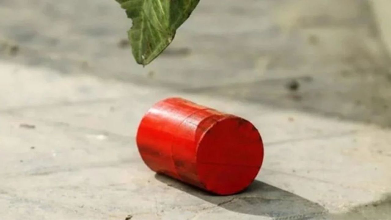 যাত্রাবাড়ীতে একের পর এক ককটেল বিস্ফোরণ