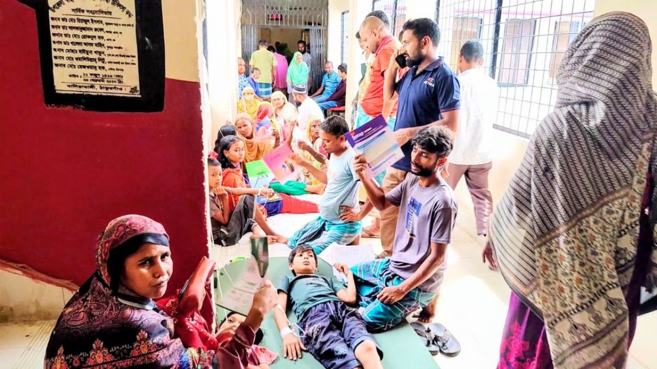 মিড ডে মিলের দুধ খেয়ে অসুস্থ ৩৪ শিক্ষার্থী হাসপাতালে