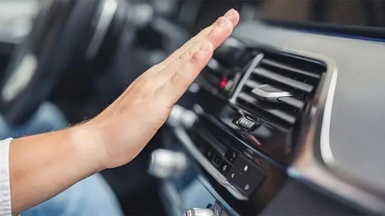 গাড়িতে এসি চালাবেন, নাকি জানালা খুলবেন