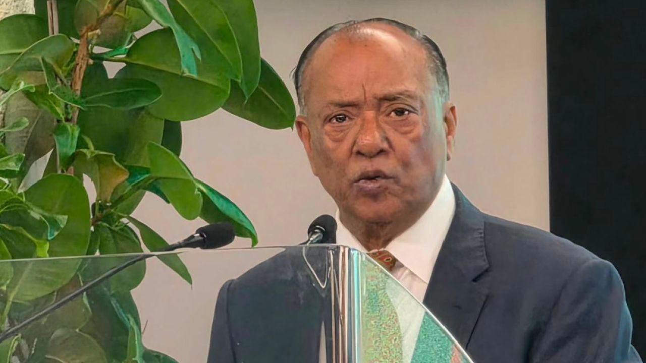 পরিবেশ ও জনস্বাস্থ্যকে পৃথকভাবে দেখার সুযোগ নেই