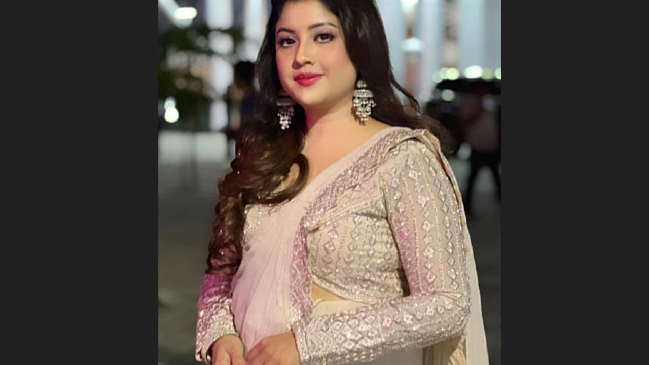 এবার হৈমন্তীর কণ্ঠে ‘তোমায় দেখলে মনে হয়’