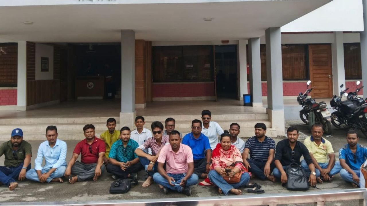 প্রেস কাউন্সিলের প্রশিক্ষণে অনিয়মের অভিযোগ, গাইবান্ধায় বিক্ষোভ