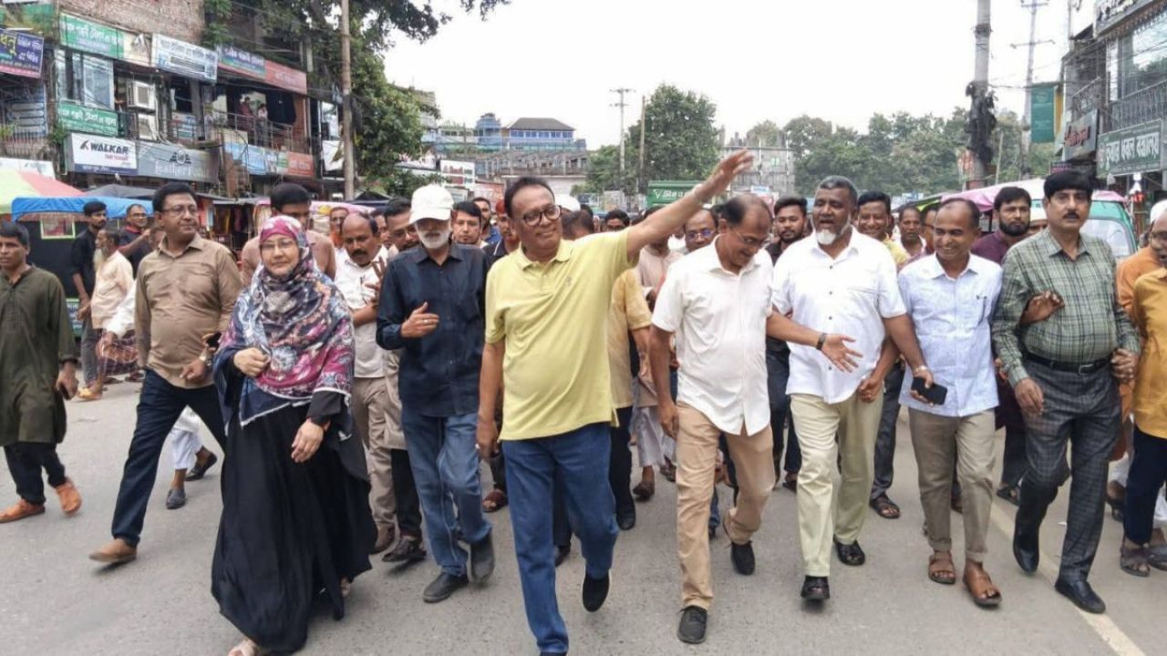 আওয়ামী লীগের সন্ত্রাসী কর্মকাণ্ডের প্রতিবাদে মধুপুরে বিএনপির বিক্ষোভ