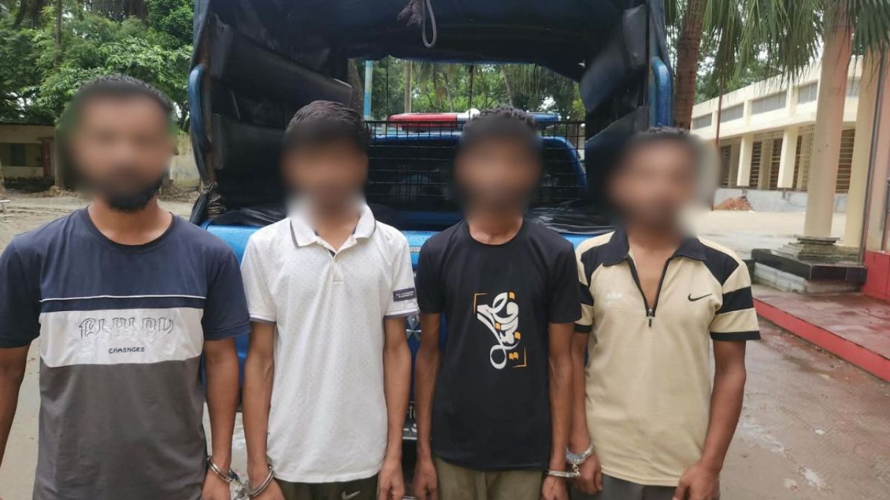 মোকামতলায় মাদক সেবনের সময় আটক ৪ যুবকের কারাদণ্ড