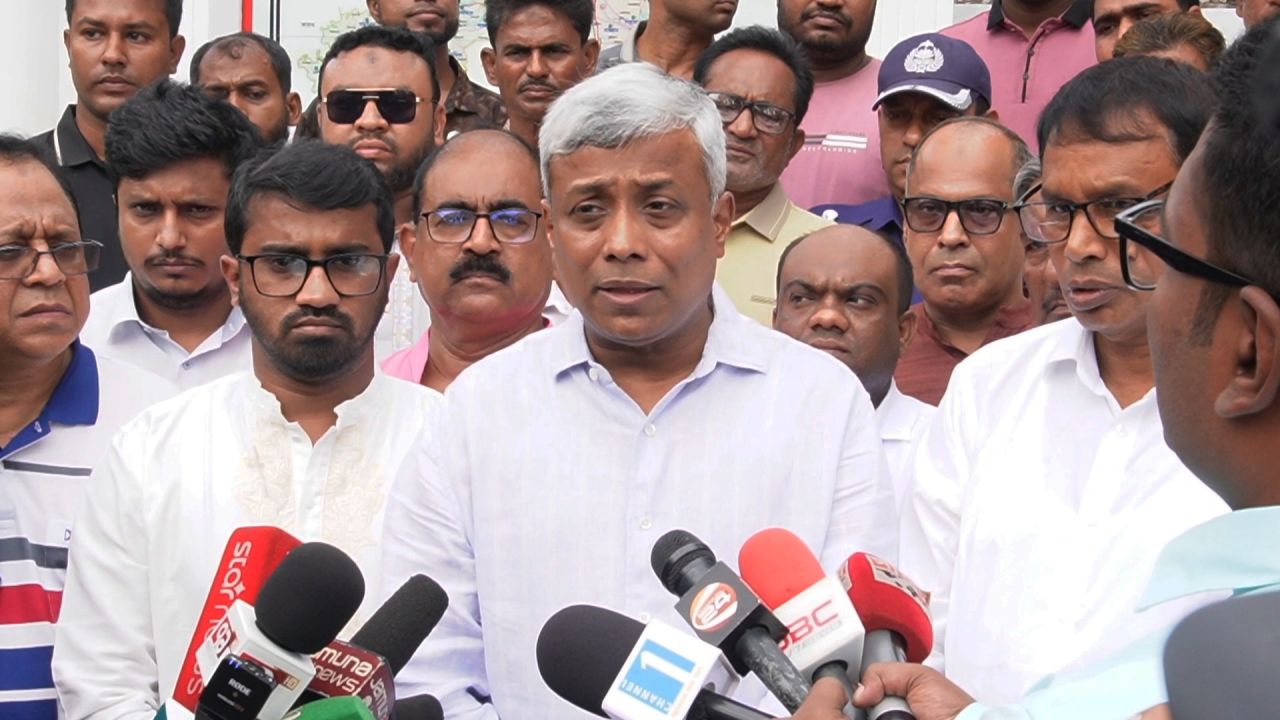 পাচার রোধে জ্বালানি তেলের দাম সমন্বয় করা হয়েছে : জ্বালানি প্রতিমন্ত্রী