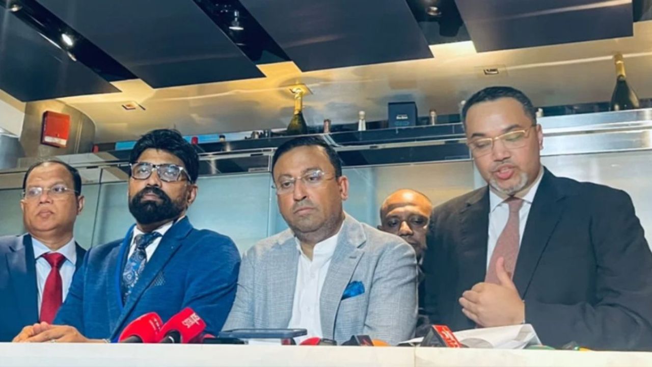 নিউইয়র্কে বোয়িংয়ের সঙ্গে বহুল প্রতীক্ষিত চুক্তি সই