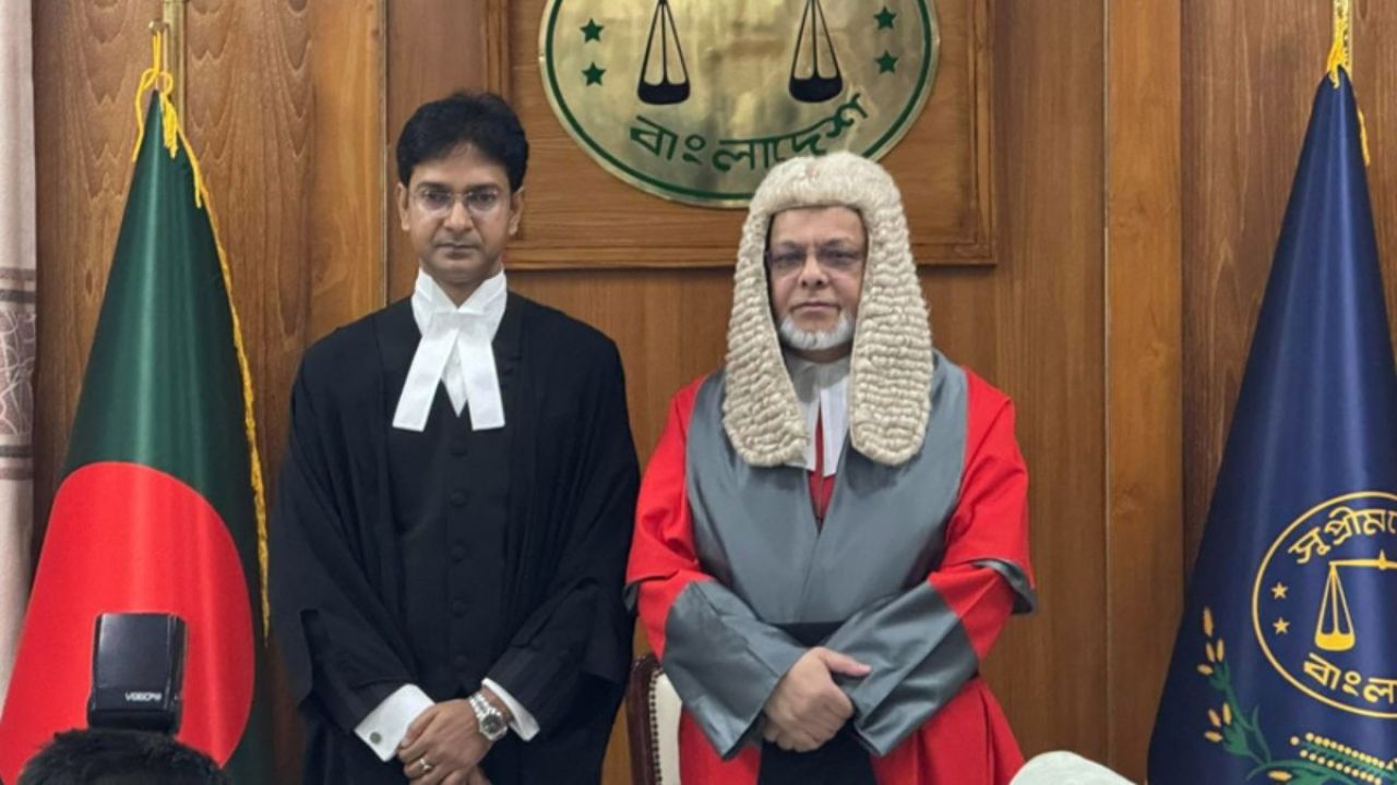 হাইকোর্টের স্থায়ী বিচারপতি হিসেবে শপথ নিলেন দেবাশীষ রায় চৌধুরী