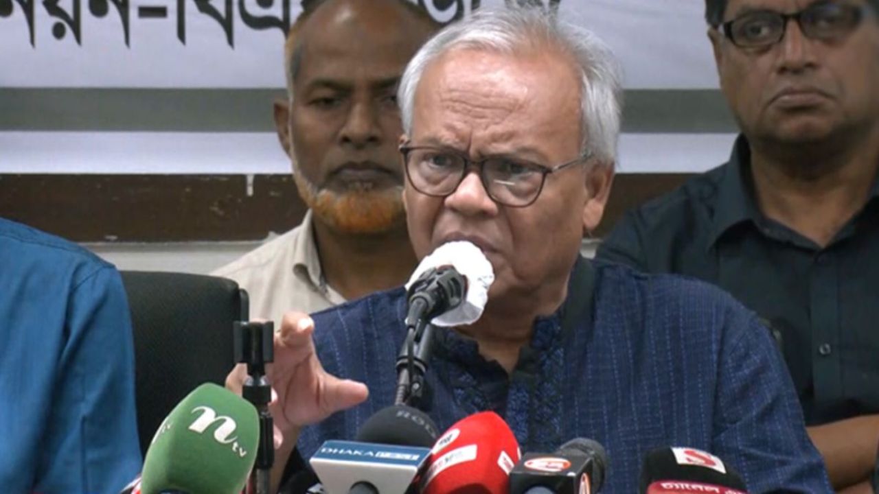 সরকার-বিরোধী দলের মতানৈক্য থাকলেও ফ্যাসিবাদ যেন না ফিরে: রিজভী