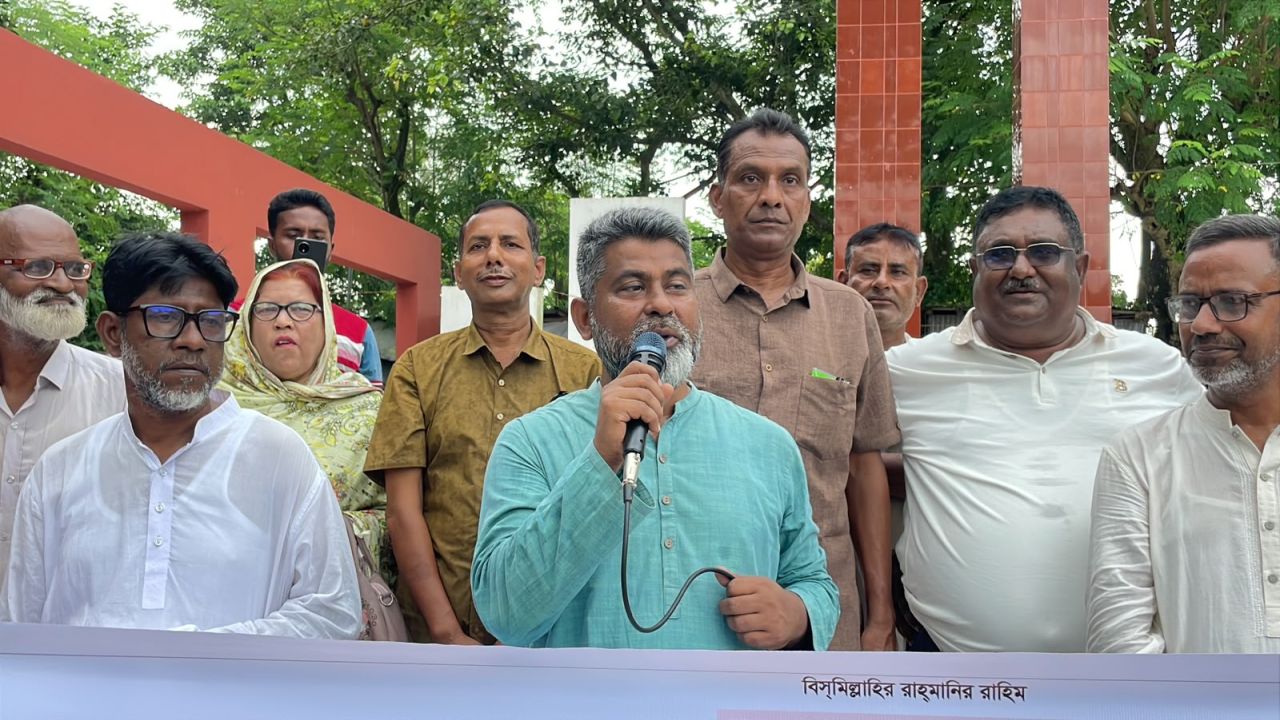 বদলগাছীতে বিএনপির বিক্ষোভ মিছিল ও প্রতিবাদ সমাবেশ