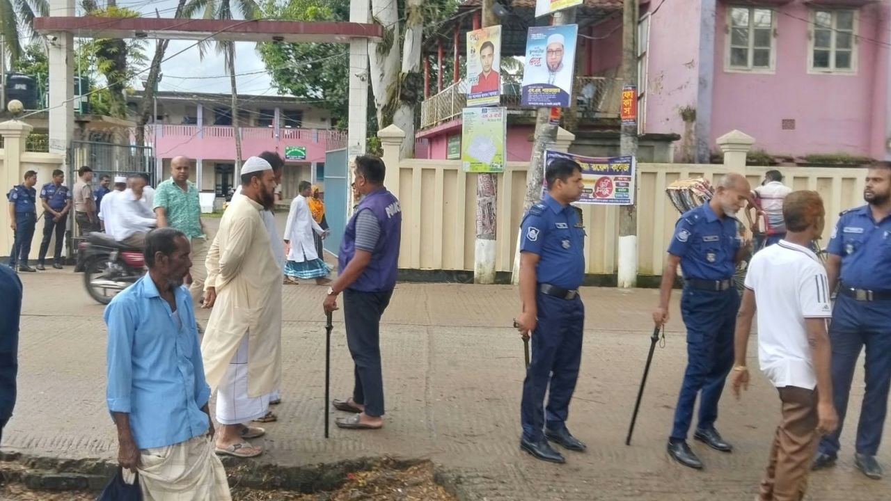 সারের ডিলার নিয়োগ নিয়ে বিএনপি-জামায়াত সংঘর্ষ