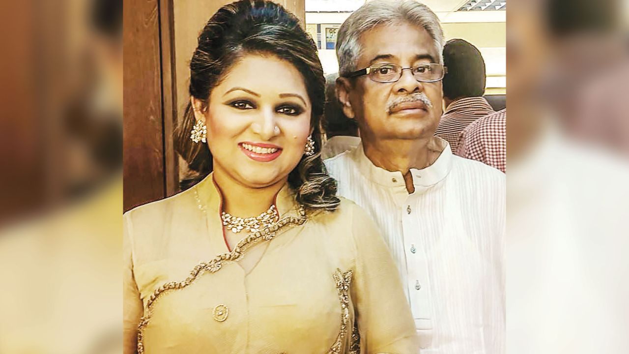 দিঠির কণ্ঠে গাজী মাজহারুল আনোয়ারের ‘ঘড়ির কাঁটা’