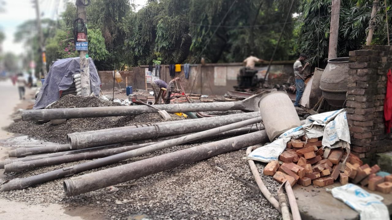 বরিশালে পার্কের জায়গা দখল করে বহুতল ভবন নির্মাণের অভিযোগ