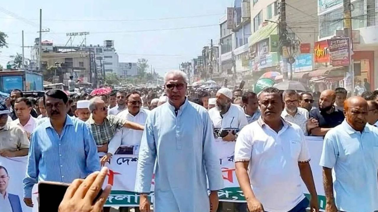 দেশব্যাপী নৈরাজ্যের প্রতিবাদে সুনামগঞ্জে বিএনপির বিক্ষোভ ও সমাবেশ