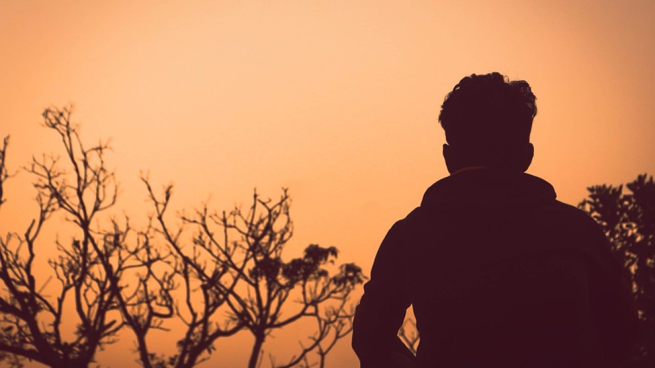 একসঙ্গে থেকেও আমরা একা