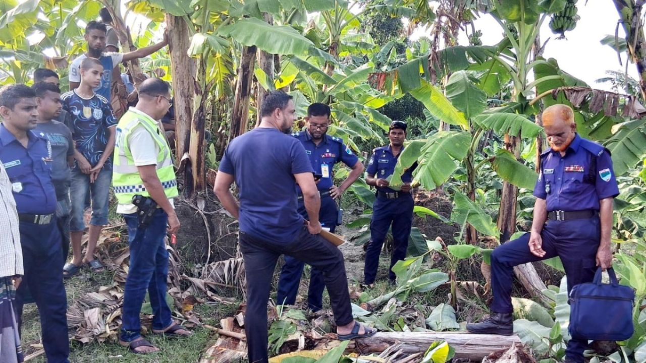 বাগেরহাটে ভৈরব নদ থেকে মাথা বিচ্ছিন্ন পচা লাশ উদ্ধার