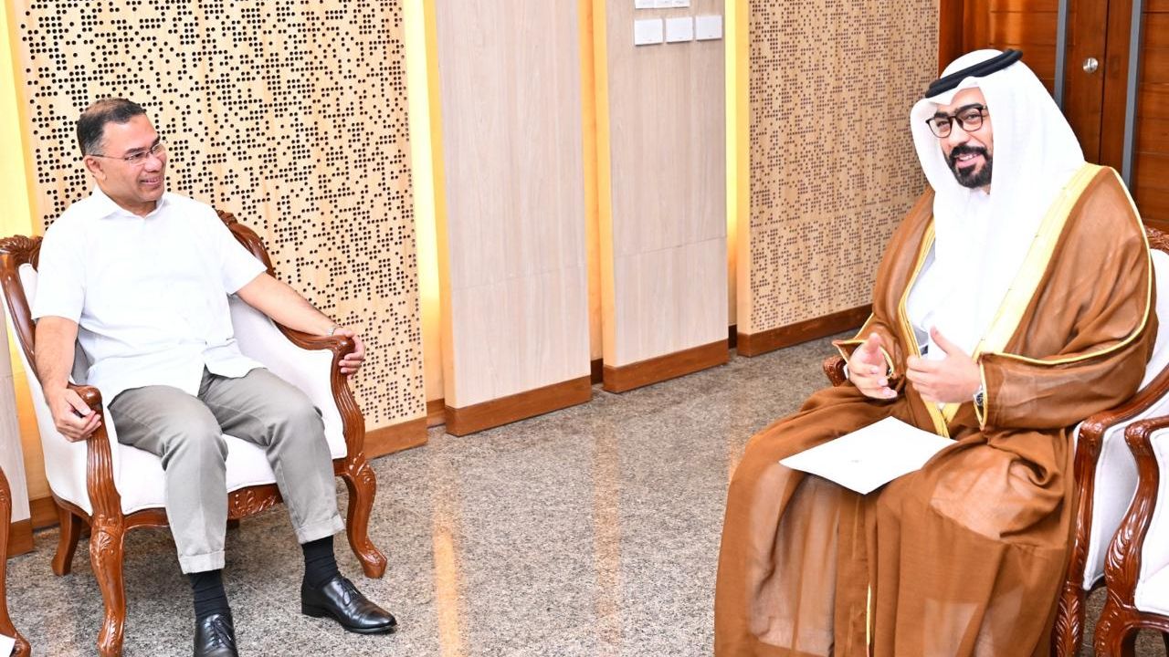 চীন ও আমিরাতের রাষ্ট্রদূতের সাক্ষাৎ, বিনিয়োগ বাড়ানোর তাগিদ প্রধানমন্ত্রীর