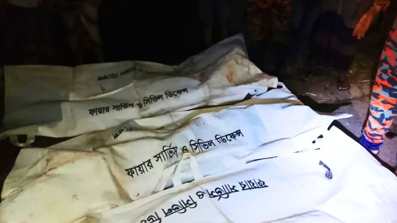 উজিরপুরে বাসচাপায় ৩ এসএসসি পরীক্ষার্থী নিহত