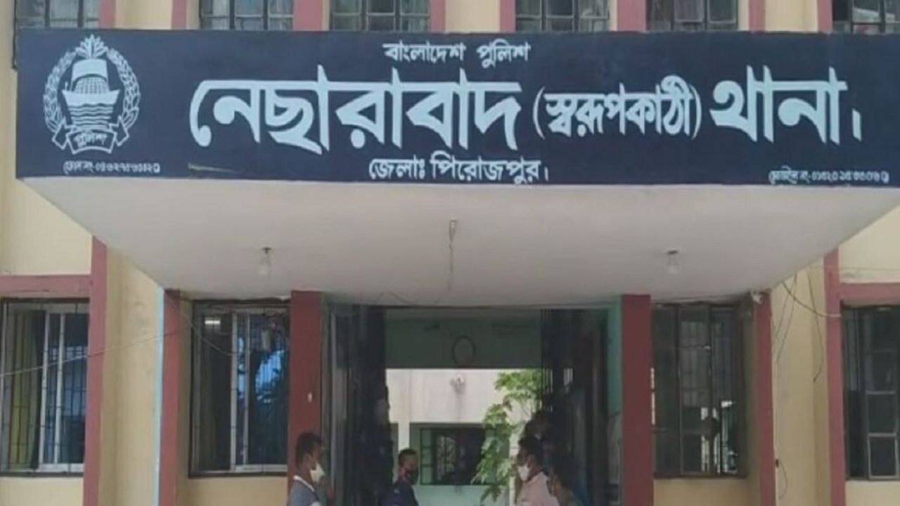 নেছারাবাদে নিষিদ্ধ আওয়ামী লীগ ও ছাত্রলীগের দুই নেতা গ্রেপ্তার