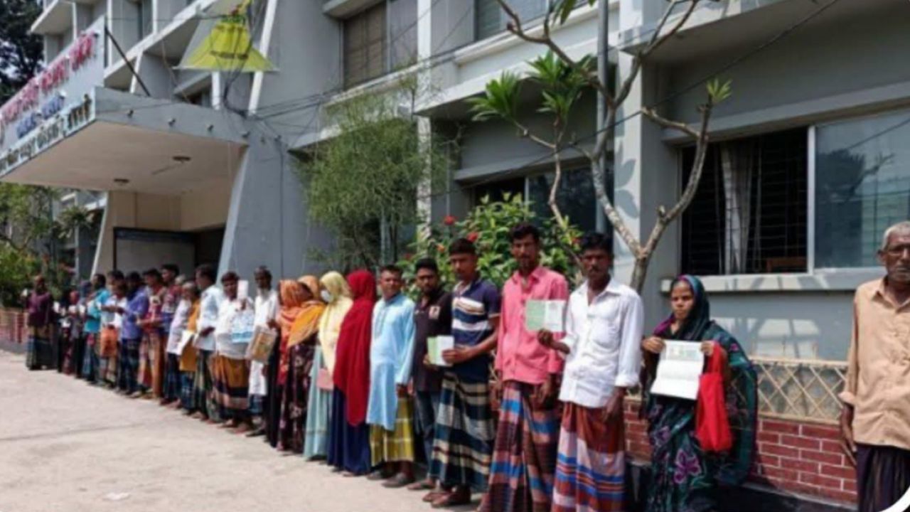 বালিয়াকান্দিতে ইন্স্যুরেন্স প্রতিনিধির বিরুদ্ধে টাকা আত্মসাথের অভিযোগ