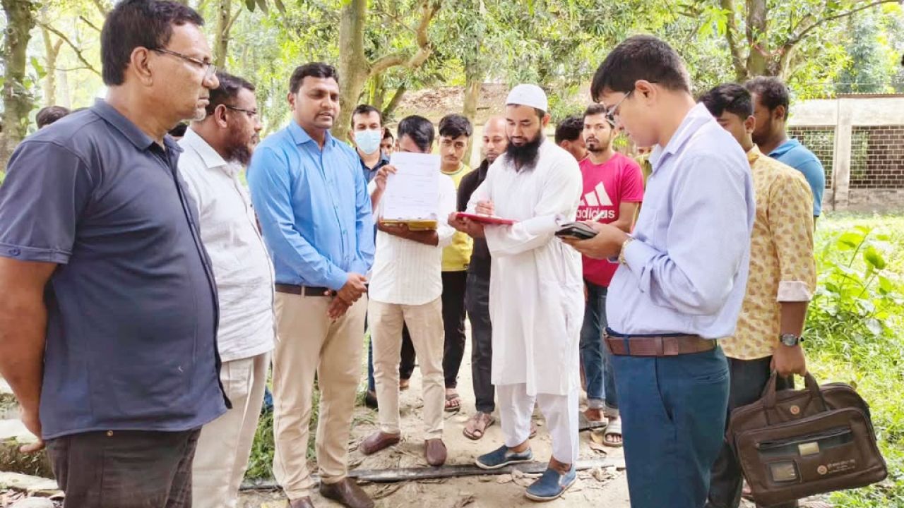 শাহজাদপুরে পরিবেশ দূষণের দায়ে টেক্সটাইল কারখানাকে জরিমানা