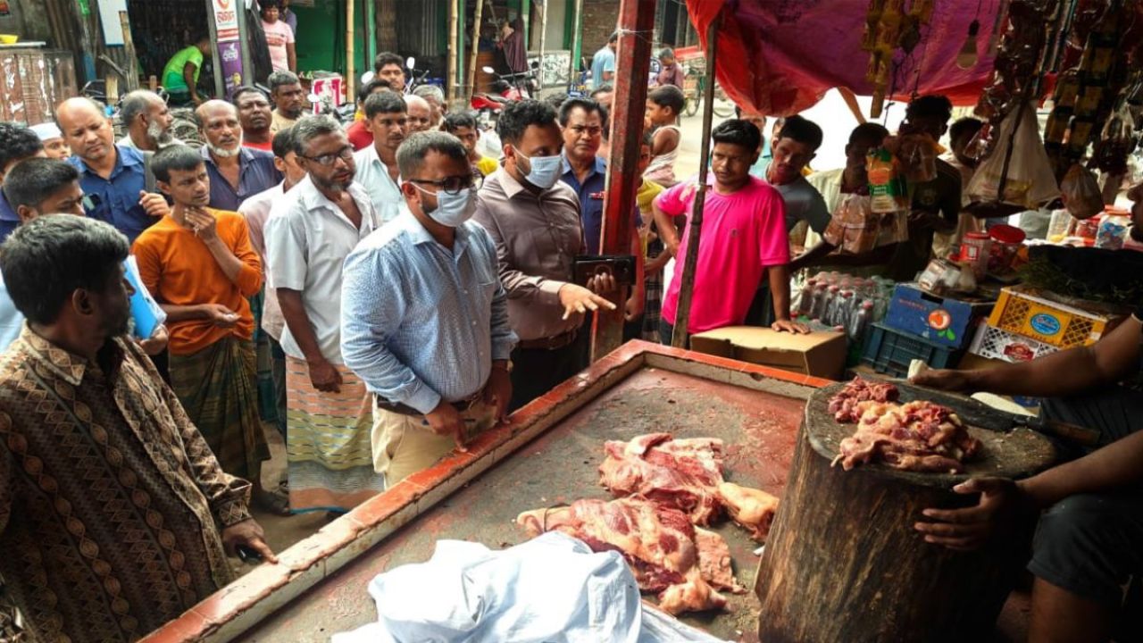 সুন্দরগঞ্জে অসুস্থ গরু জবাই, মালিক ও ৬ কসাইকে জরিমানা