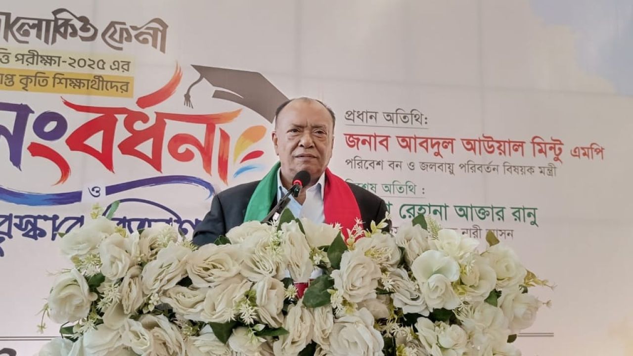 শিশুদের নিজস্ব বৈশিষ্ট্য অনুযায়ী বড় হতে দিন : মিন্টু