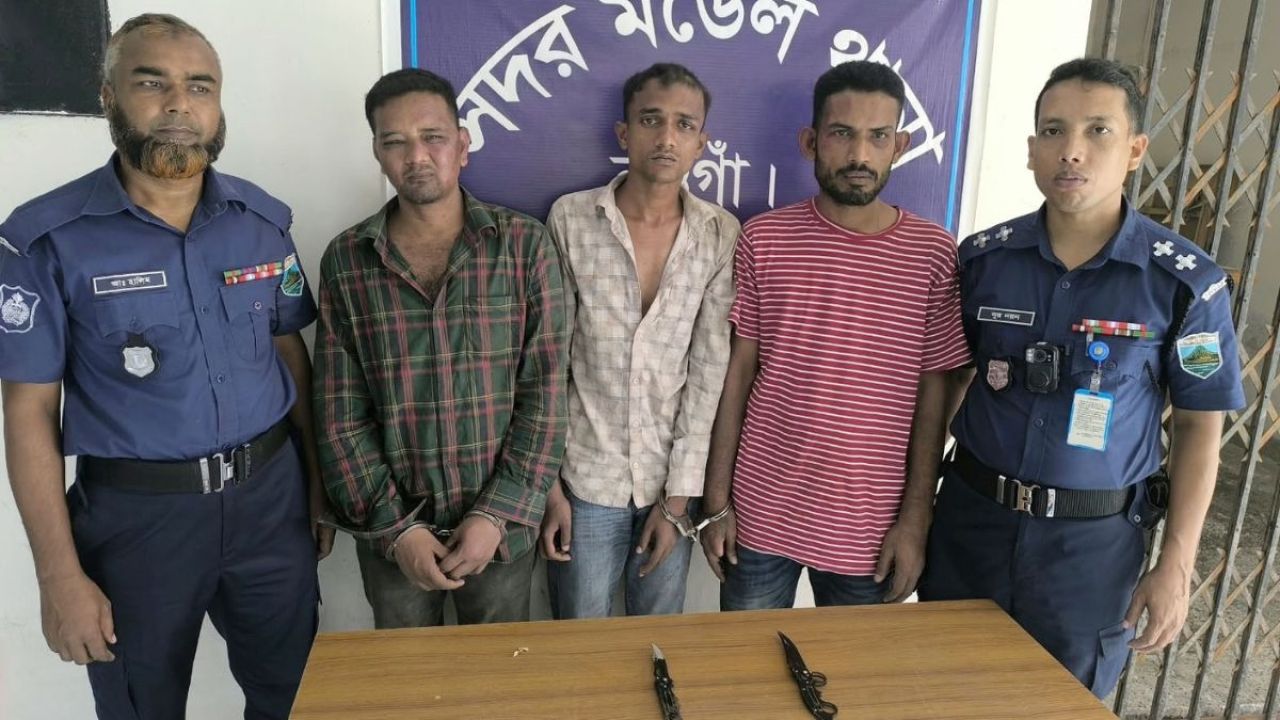 দিনেদুপুরে নারীর কানের দুল ছিনতাই, গ্রেপ্তার ৩