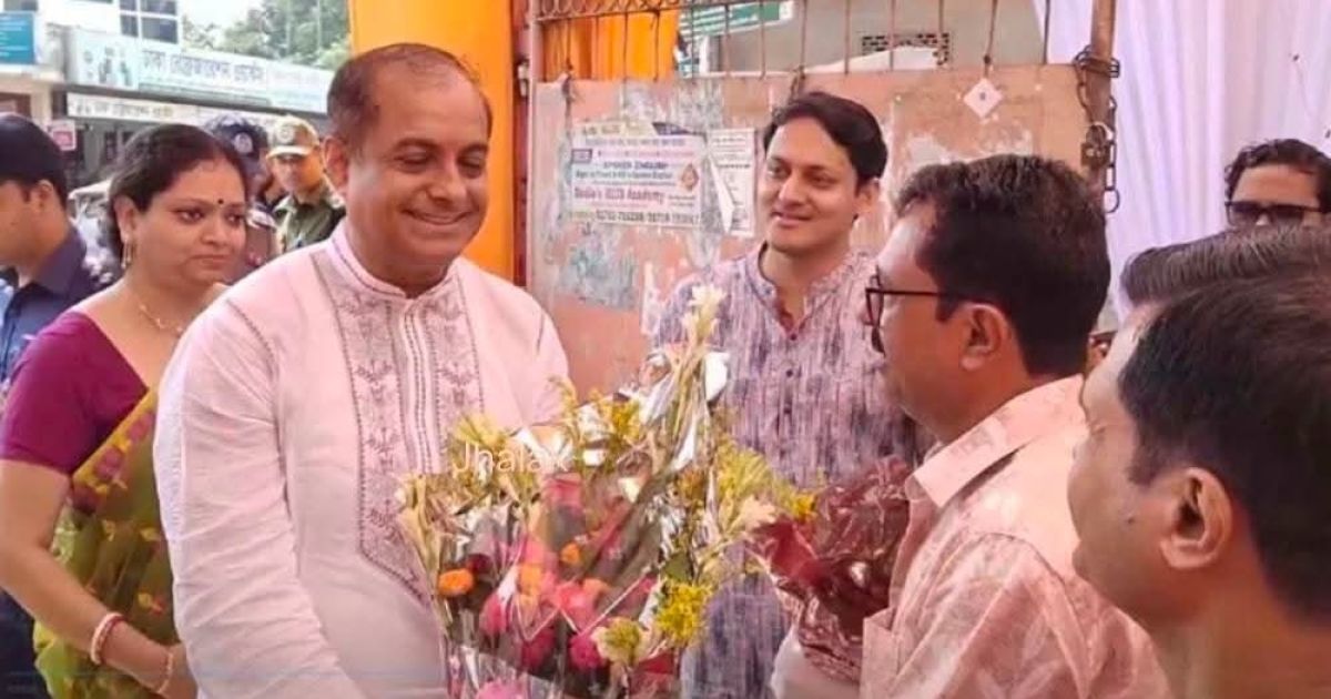 শ্রীমঙ্গলের পূজামণ্ডপে ভারতের সহকারী হাইকমিশনার অনিরুদ্ধ দাস