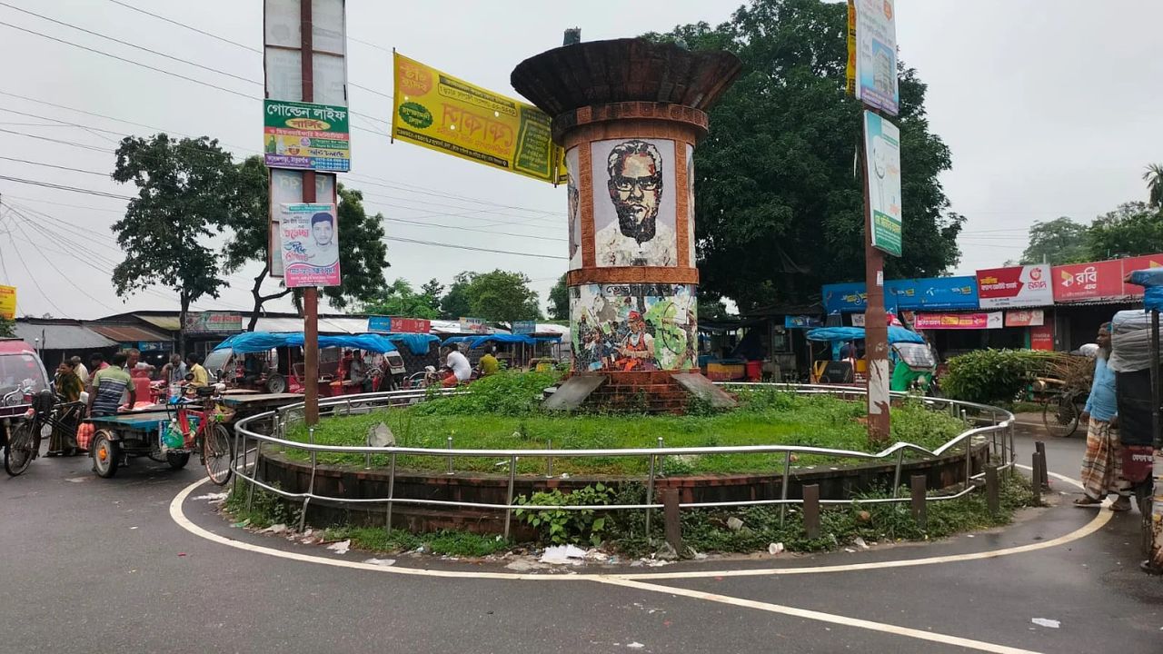 সিধু-কানুর ভাস্কর্য পুনঃস্থাপনে দেরি কেন