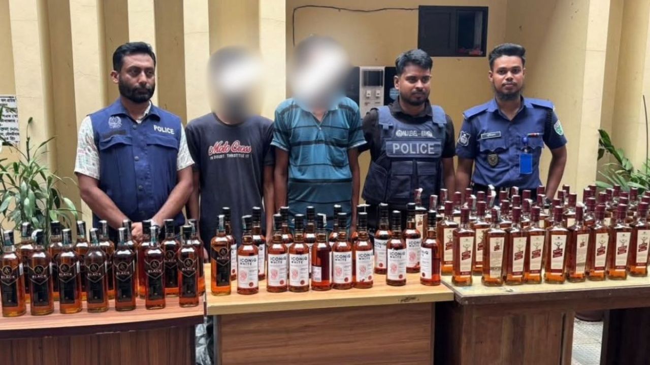 মৌলভীবাজারে ৮০ বোতল বিদেশি মদসহ আটক ২