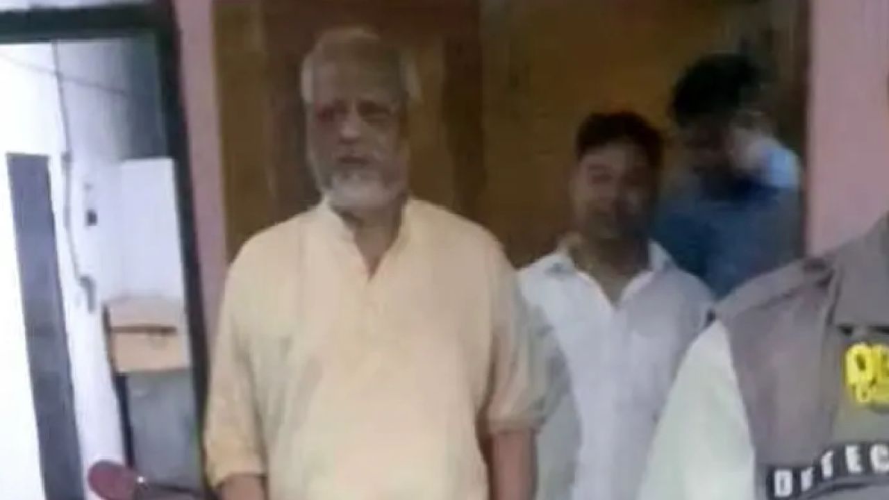 সাবেক জামায়াত নেতা আখতারুজ্জামান‌কে বিমানবন্দর থানা পুলিশে হস্তান্তর