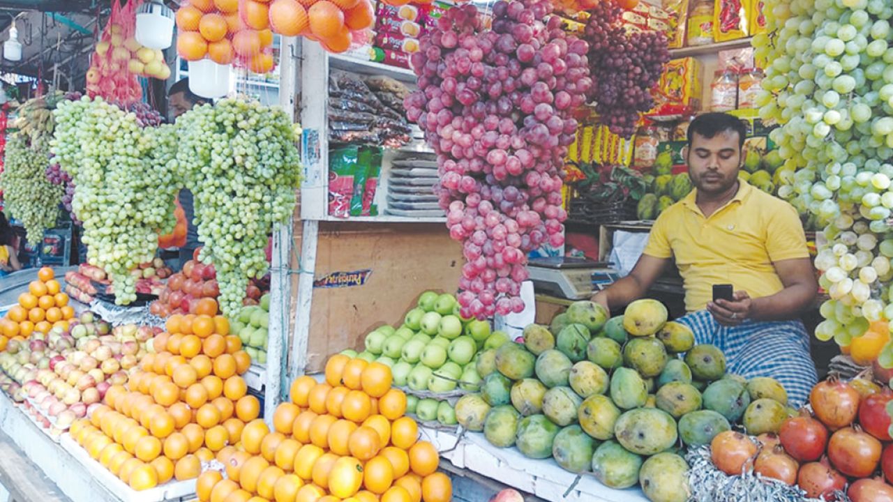 কেজিতে মাল্টার দাম বাড়ল ২০০ টাকা