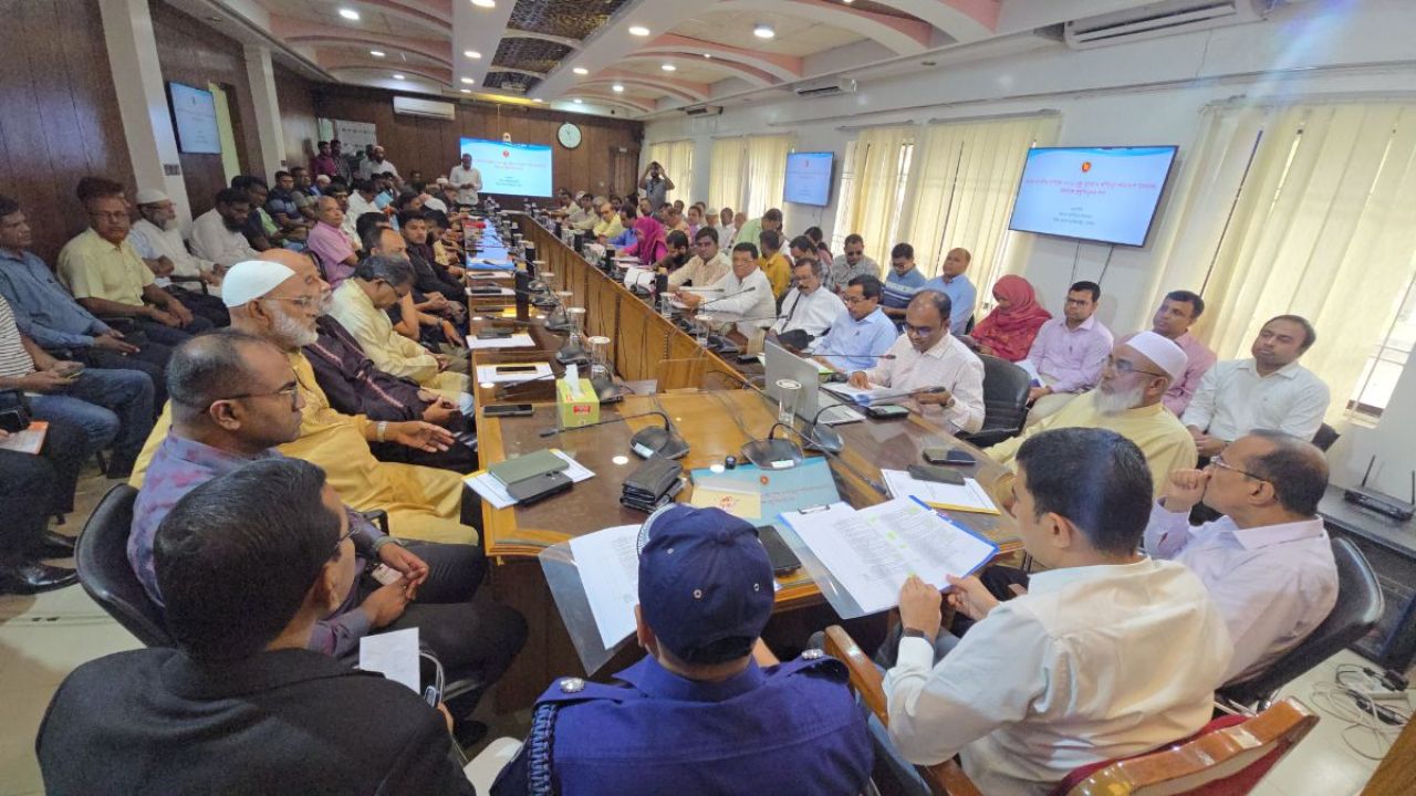 পাবনায় দুর্গাপূজা উদযাপন উপলক্ষে প্রস্তুতিমূলক সভা অনুষ্ঠিত