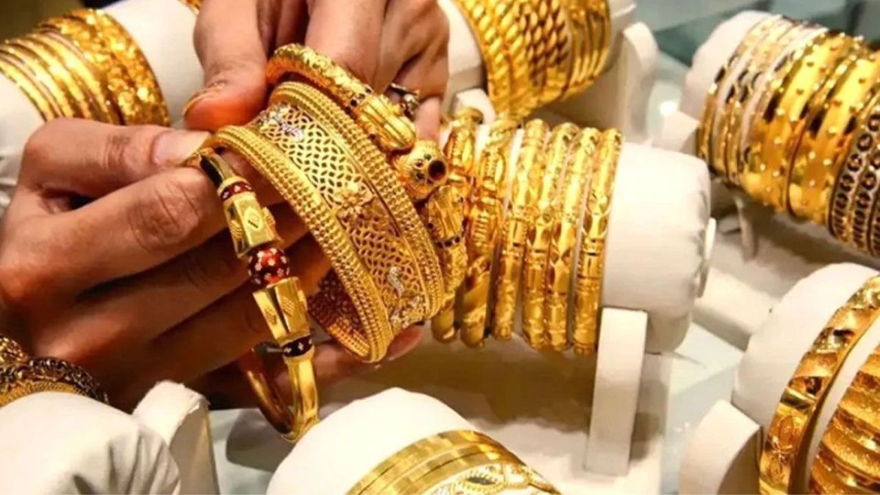 দেশের বাজারে ফের কমল স্বর্ণের দাম