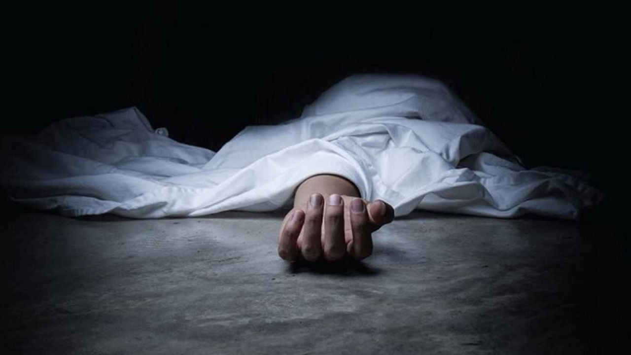 চিঠি পৌঁছাতেন যিনি, তারই মৃত্যুর খবর