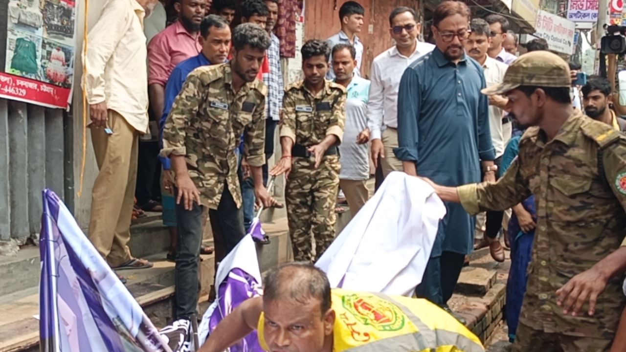 ফুটপাত দখলকারীদের বিরুদ্ধে চসিক মেয়রের জিরো টলারেন্স