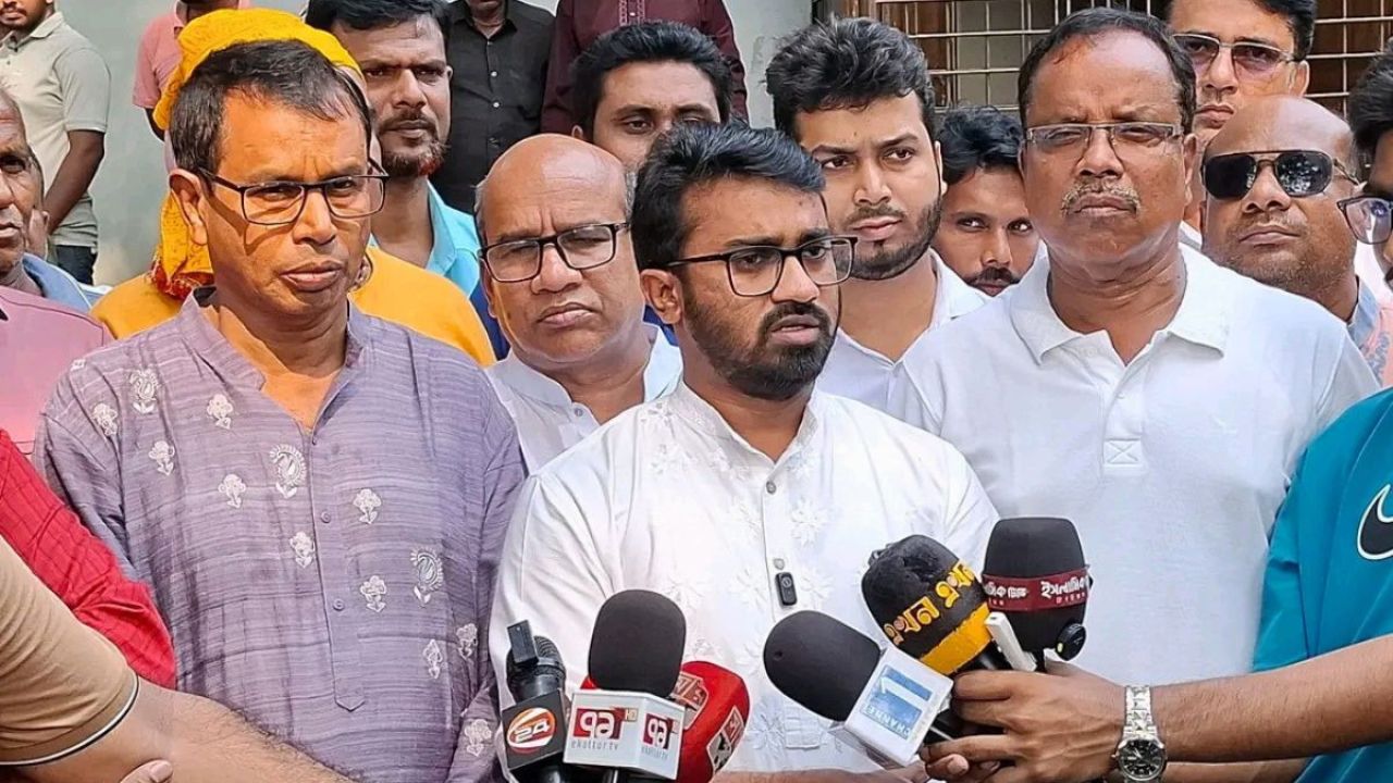 দুর্গোৎসবে বিশৃঙ্খলা সৃষ্টির জন্য আওয়ামী লীগ ষড়যন্ত্র করছে : রাশেদ খান