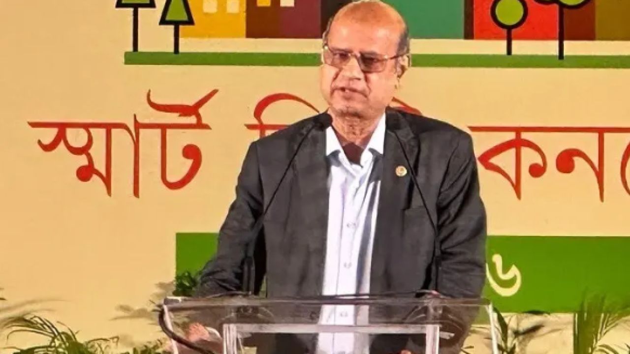 প্রযুক্তির আগে ঢাকাকে বাসযোগ্য করতে হবে