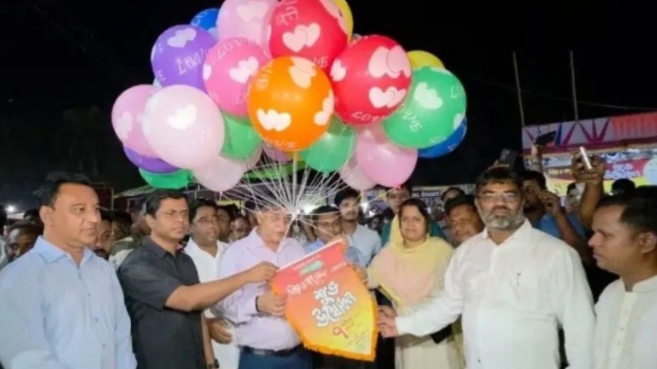 জামালপুরে জমে উঠেছে শিল্প ও পণ্য মেলা, বাড়ছে দর্শনার্থী