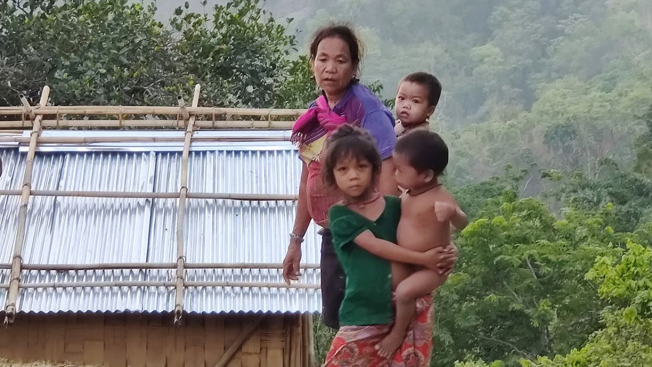আদিবাসী জরিপ: যে প্রশ্নগুলো জরুরি