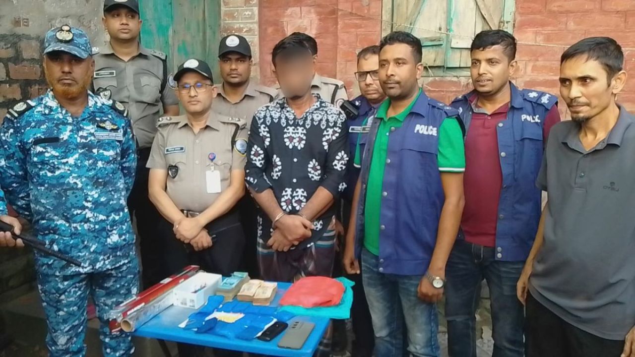 চাঁদপুরে আড়াই হাজার ইয়াবাসহ বিএনপি নেতা গ্রেপ্তার