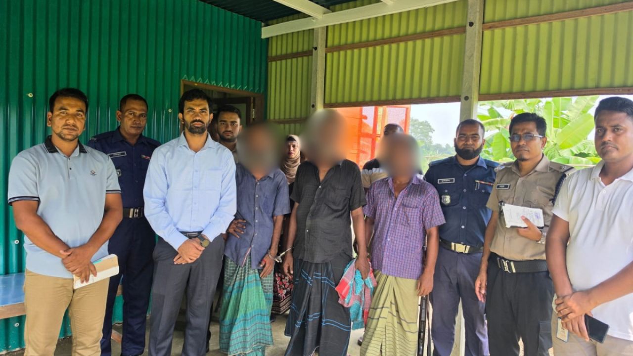 সাটুরিয়ায় মাদকাসক্ত হয়ে বিশৃঙ্খলা, কারাদণ্ড ৪ জনের