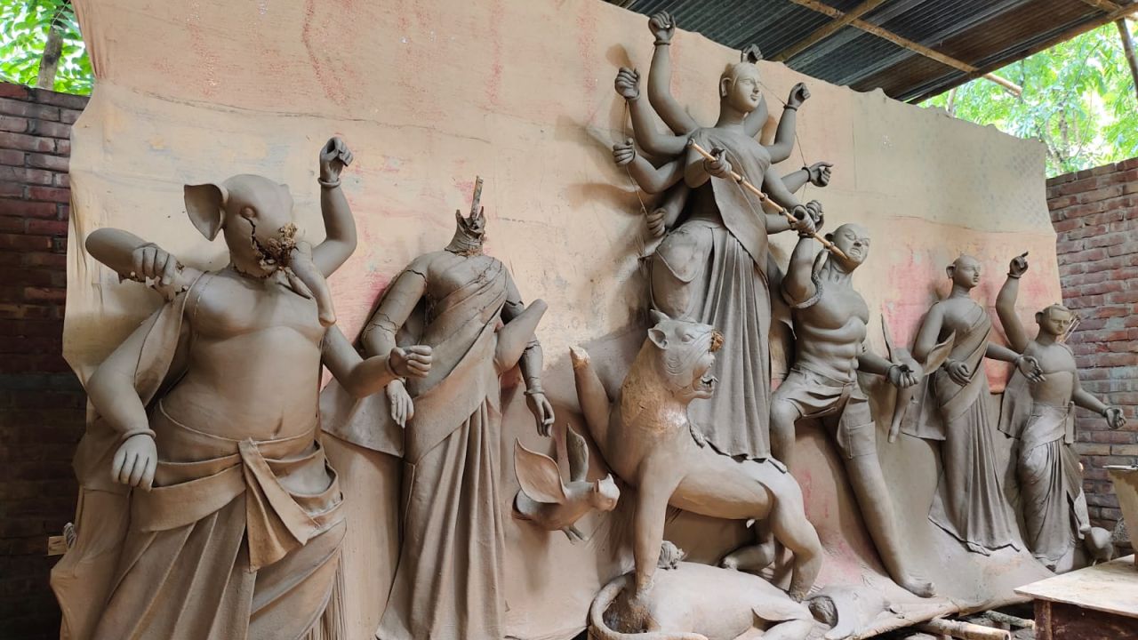কুষ্টিয়ায় শতবর্ষী মন্দিরের চারটি প্রতিমা ভাঙচুরের অভিযোগ