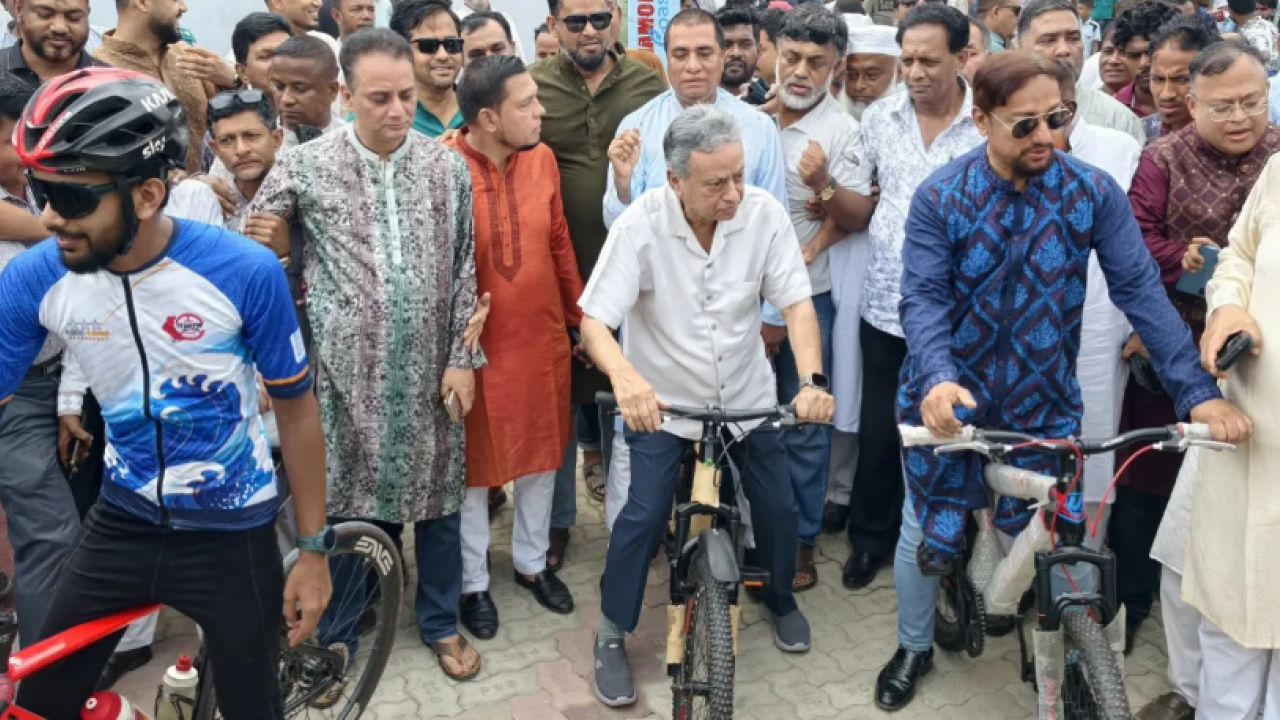 দেশে প্রথম সাইকেল ট্র্যাক চালু চট্টগ্রামে